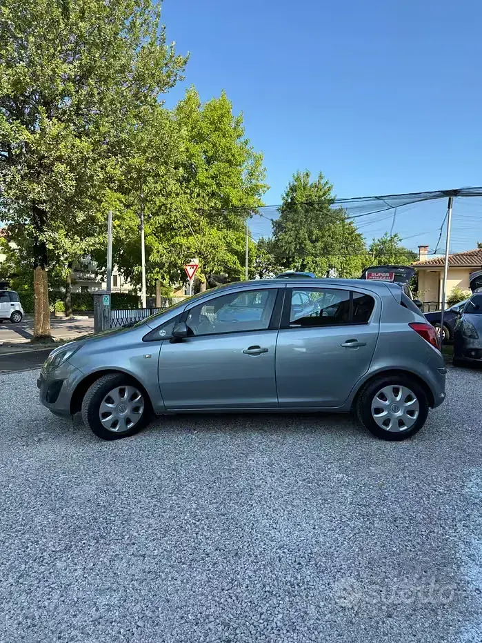Usata Opel Corsa 85 CV (62 kW) 2014 Grigio Utilitaria