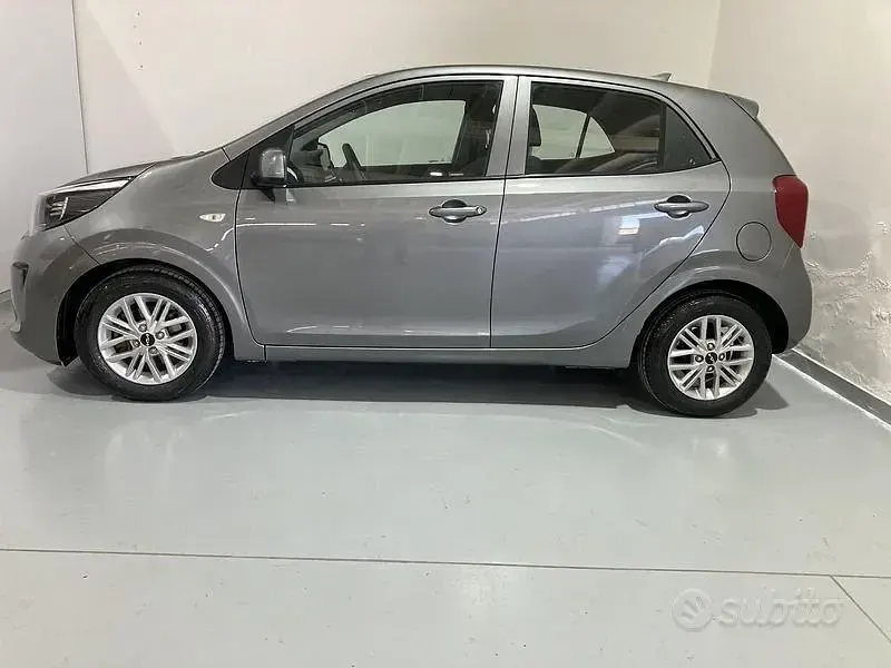 Usata Kia Picanto Style 66 CV (48 kW) 2023 Grigio Utilitaria