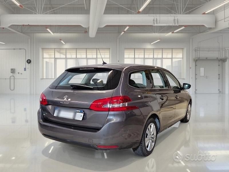 Usata Peugeot 308 SW Business-Line 131 CV (96 kW) 2020 Grigio Station wagon