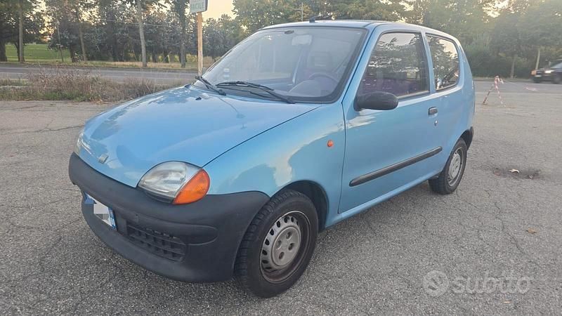Usata Fiat 600 39 CV (28 kW) 1999 Blu Utilitaria