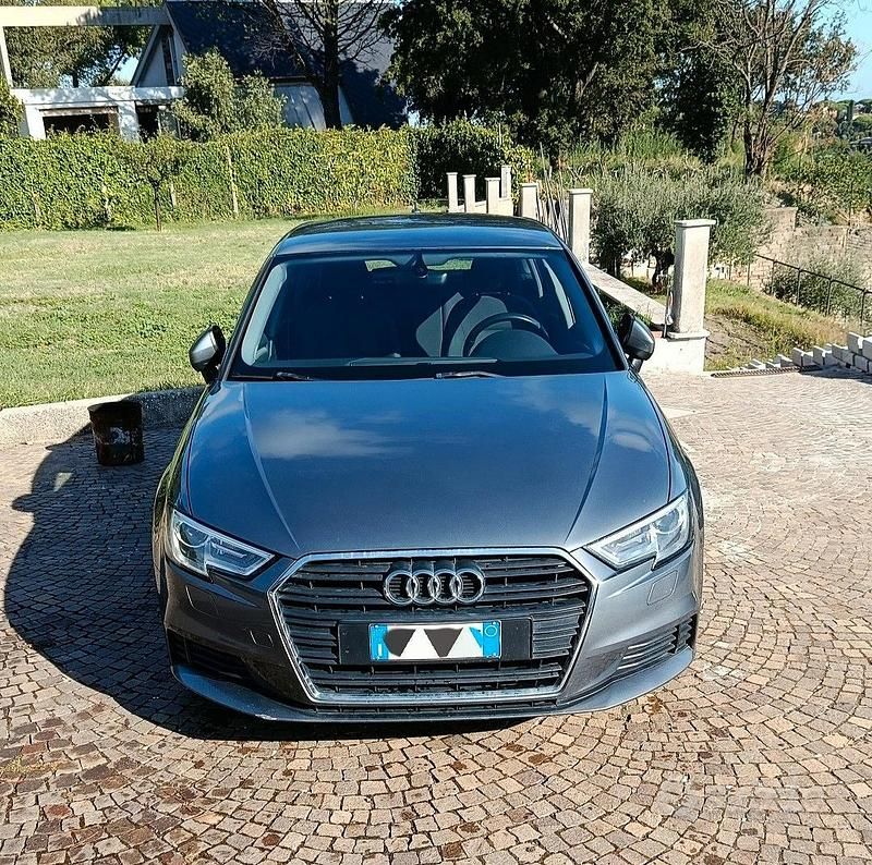 Usata Audi A3 2018 Grigio Berlina