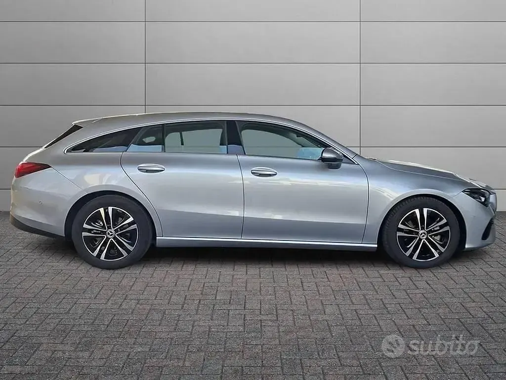 Usata Mercedes CLA180 Shooting Brake Advanced 116 CV (85 kW) 2025 Grigio Station wagon