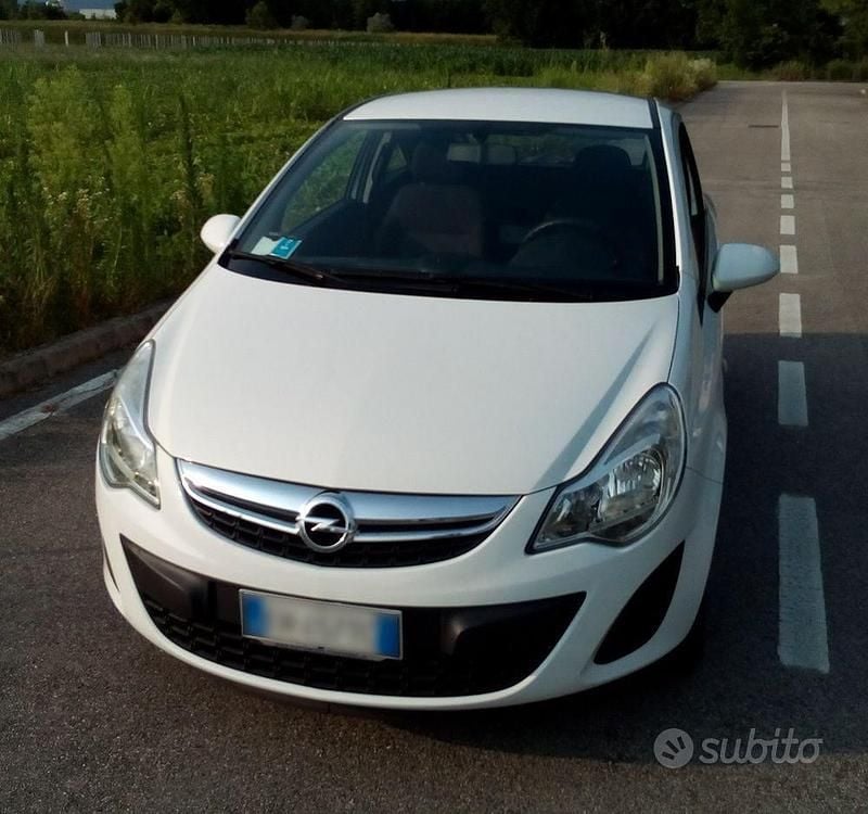 Bianco Usata 2011 Opel Corsavan Due volumi | 2500 € - Immagine 1/1
