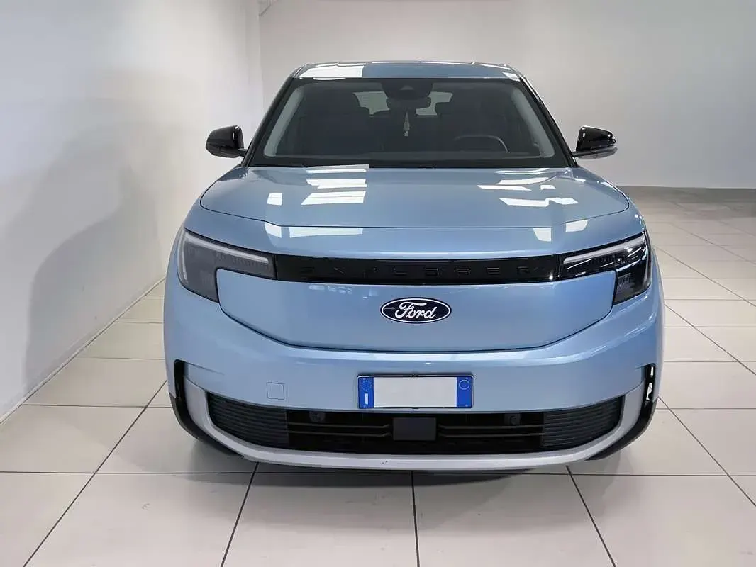 Usata Ford Explorer Extended Range 210 kW (286 CV) 2024 Blu/azzurro SUV