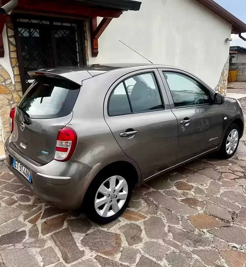 Usata Nissan Micra 80 CV (58 kW) 2013 Grigio Utilitaria