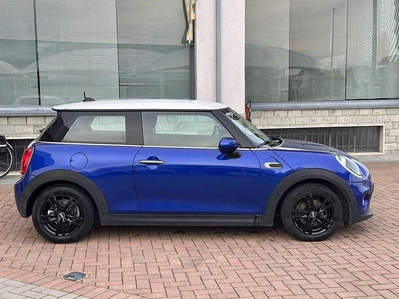 Usata Mini ONE 75 CV (55 kW) 2019 Blu/azzurro Utilitaria
