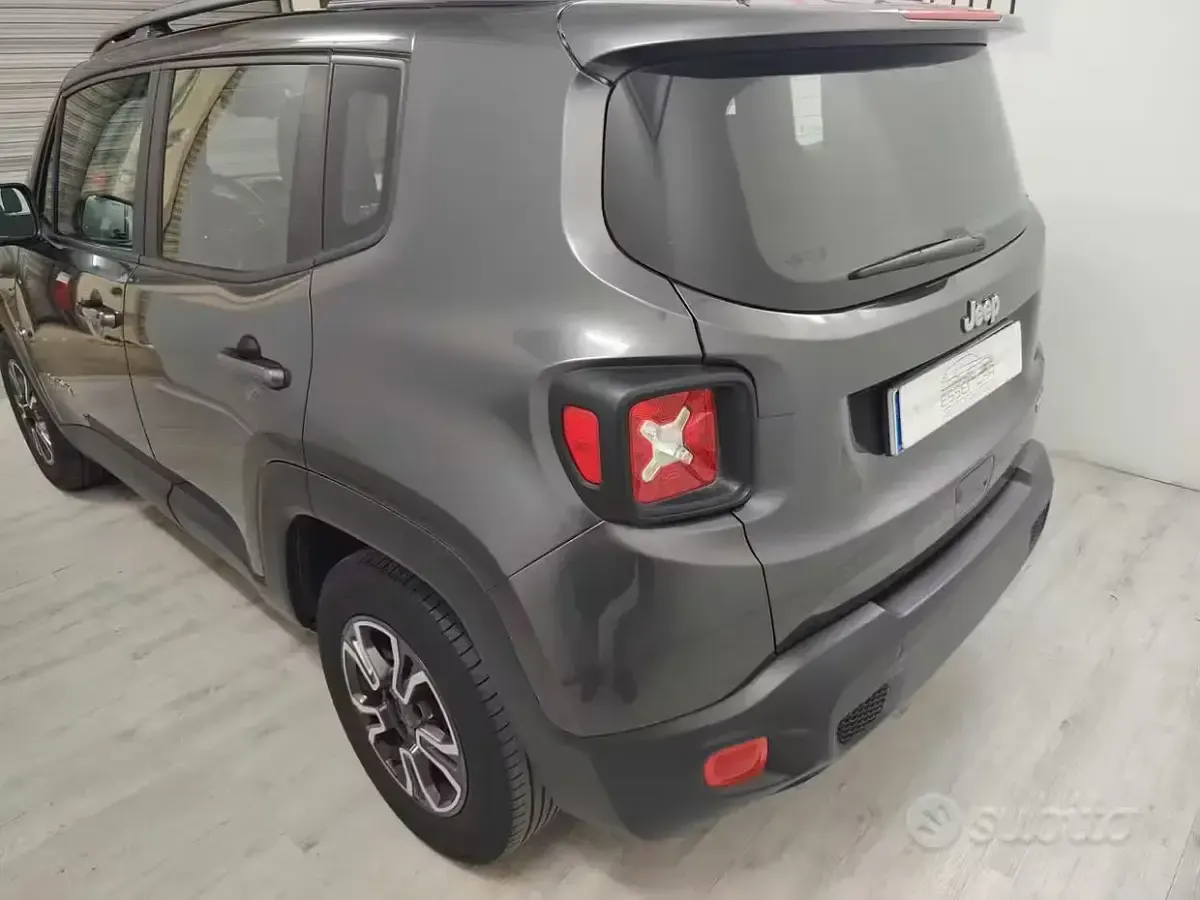Usata Jeep Renegade Limited 120 CV (88 kW) 2019 Grigio SUV