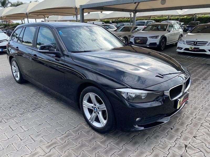 Usata BMW 318 143 CV (105 kW) 2014 Nero Station wagon