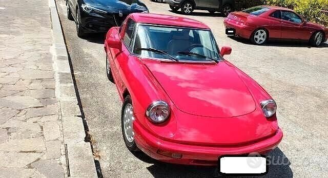 Rosso Usata 1991 Alfa Romeo Spider Cabrio | 23.000 € - Immagine 1/4