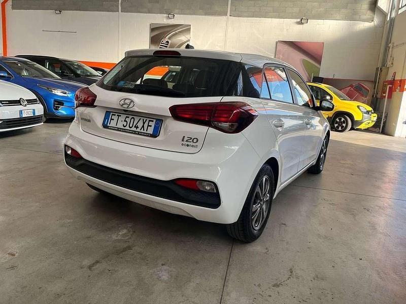 Usata Hyundai i20 73 CV (53 kW) 2019 Bianco Utilitaria