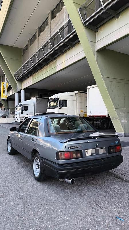 Usata Ford Sierra Ghia 125 CV (91 kW) 1988 Berlina