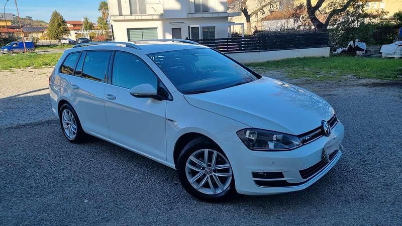 Usata VW Golf VII Highline 110 CV (80 kW) 2015 Station wagon