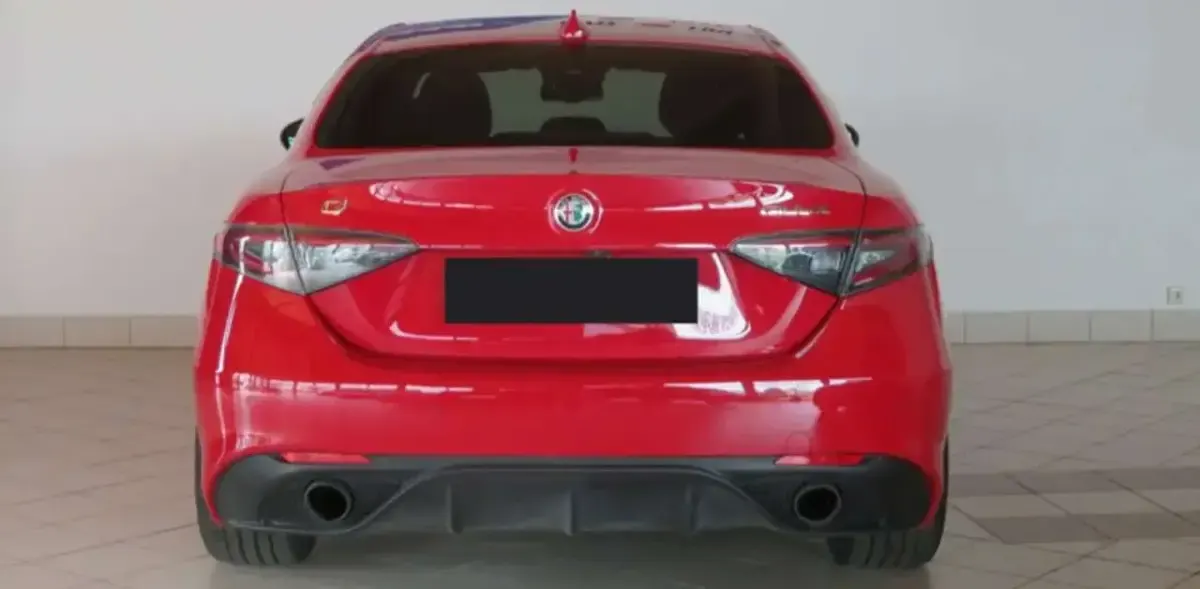 Usata Alfa Romeo Giulia Competizione 280 CV (205 kW) 2023 Rosso Berlina