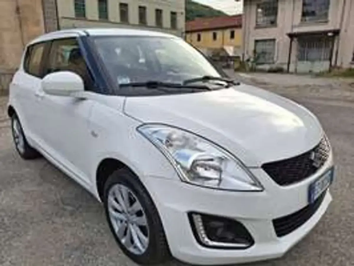 Usata Suzuki Swift Cool 94 CV (69 kW) 2015 Bianco Utilitaria