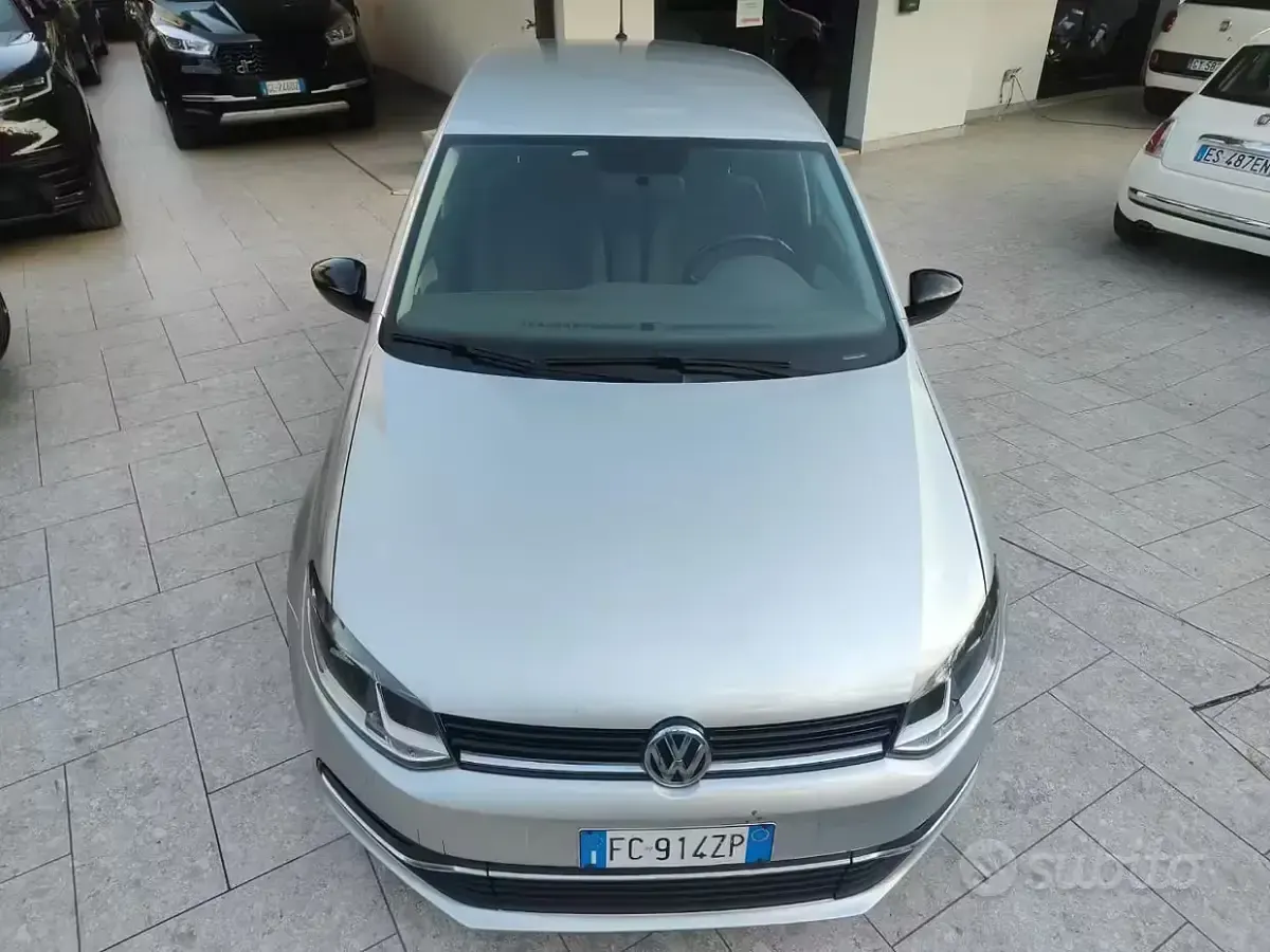 Usata VW Polo Comfortline 75 CV (55 kW) 2016 Grigio Berlina