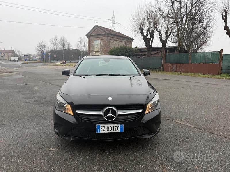 Usata Mercedes C200 Premium 135 CV (99 kW) 2015 Nero Station wagon