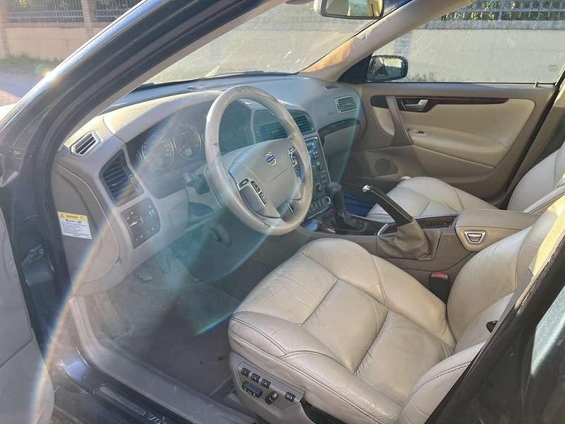 Usata Volvo V70 Summum 163 CV (119 kW) 2004 Blu/azzurro Station wagon