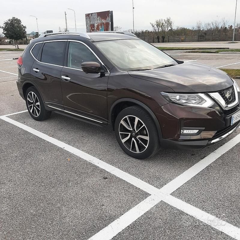 Marrone Usata 2018 Nissan X-Trail Tekna SUV | 18.700 € (Buon prezzo) - Immagine 1/4