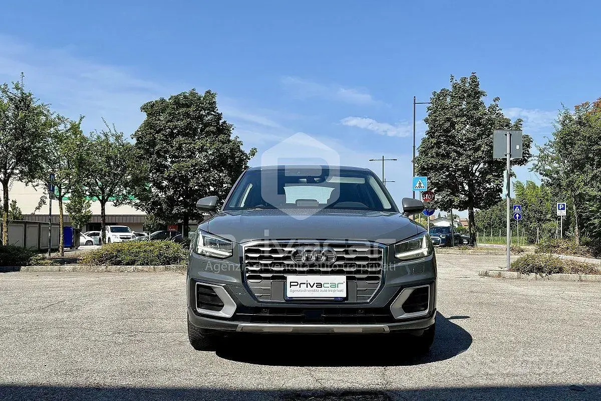 Usata Audi Q2 Ambiente 116 CV (85 kW) 2019 Grigio SUV