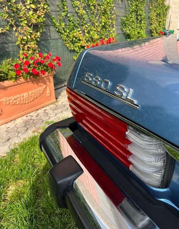 Usata Mercedes 560 242 CV (177 kW) 1987 Blu/azzurro Cabrio