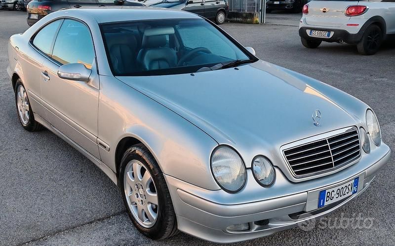 Argento Usata 2000 Mercedes CLK200 Avantgarde Coupé | 4000 € (Buon prezzo) - Immagine 1/4