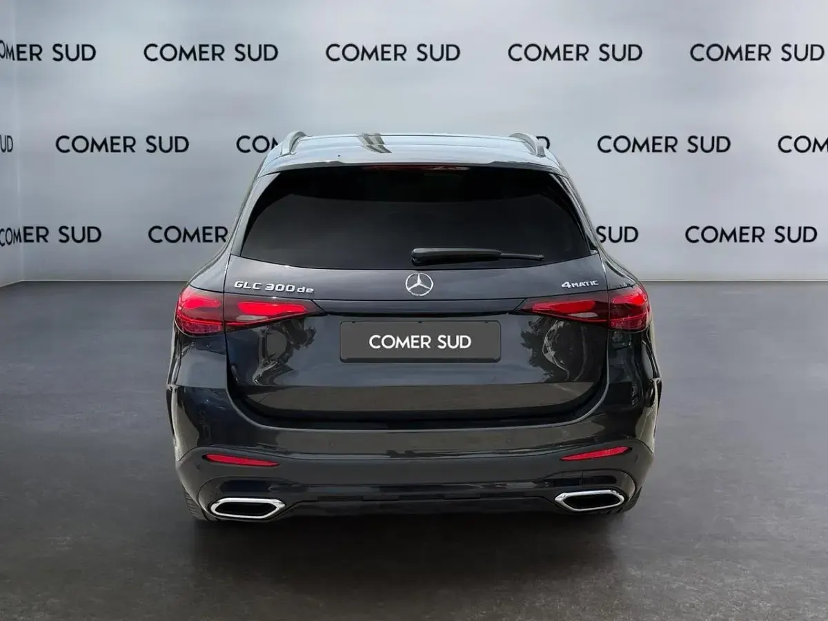 Usata Mercedes GLC300 AMG Line Premium 197 CV (144 kW) 2024 Grigio grafite SUV