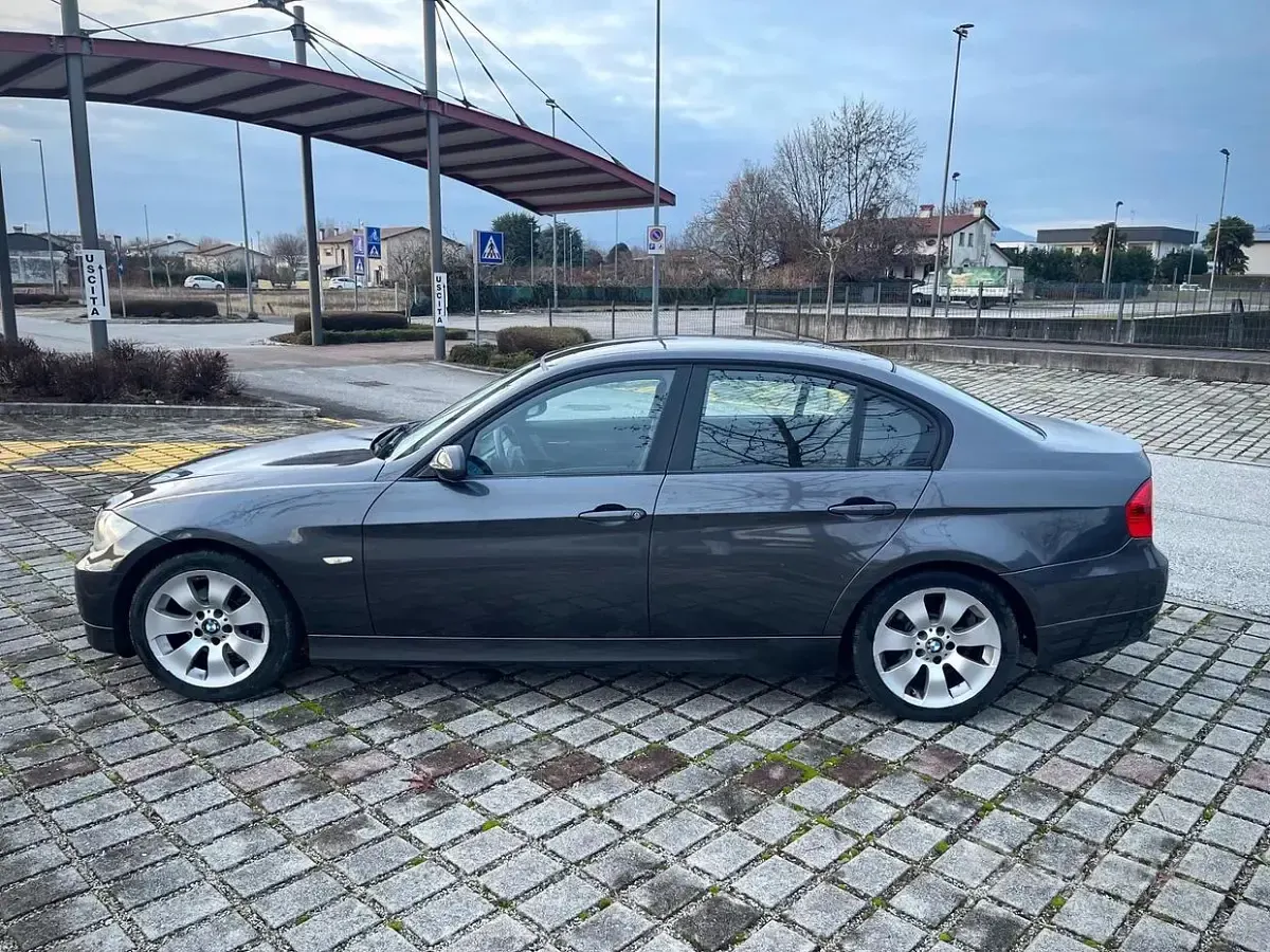 Occasion BMW 320 150 ch (110 kW) 2005 Gris Berline