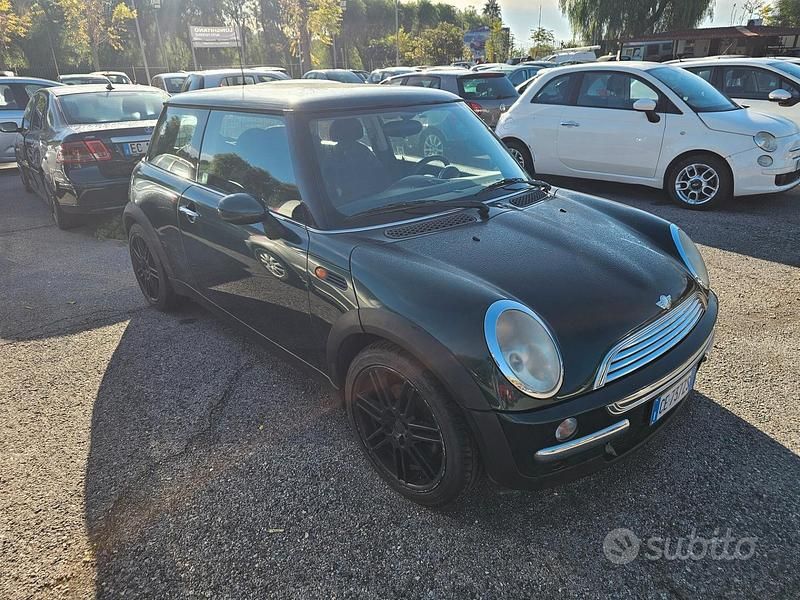 Usata Mini Cooper 89 CV (65 kW) 2003 Verde Utilitaria