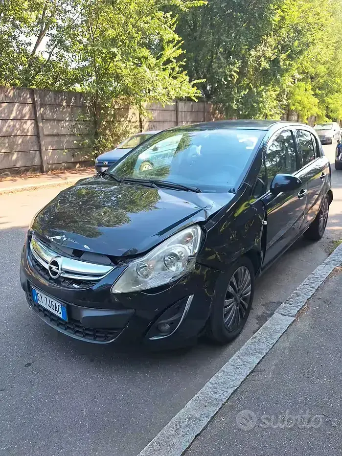 Usata Opel Corsa 85 CV (62 kW) 2014 Nero Utilitaria