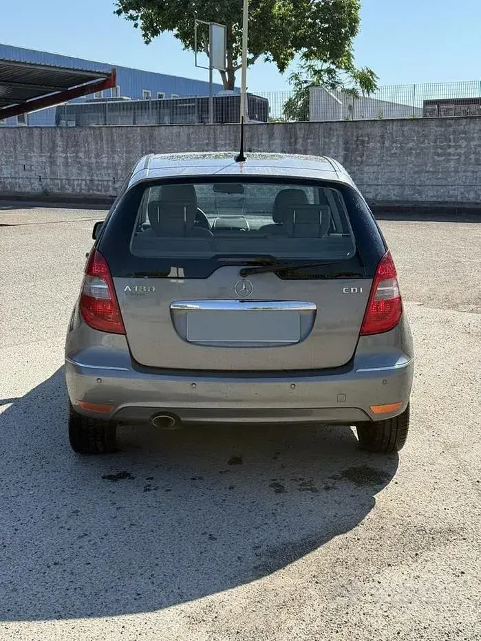 Usata Mercedes A200 109 CV (80 kW) 2008 Grigio Berlina