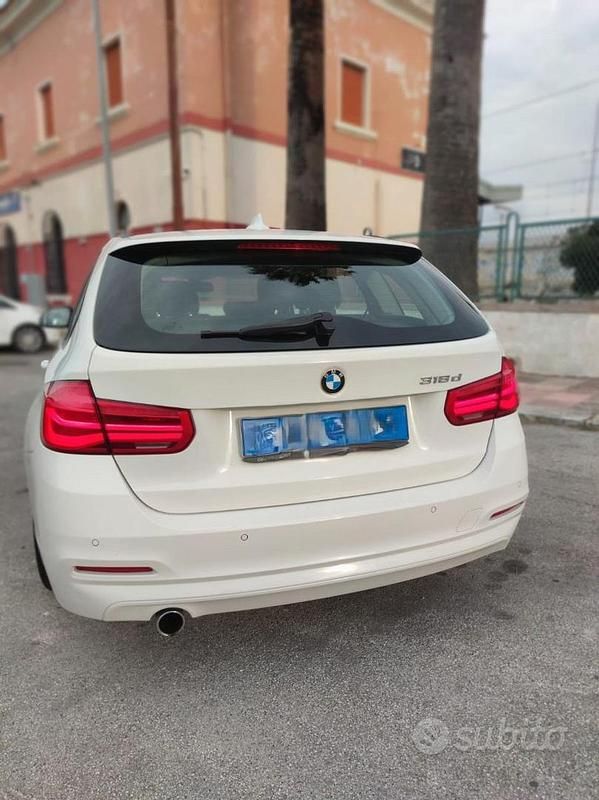 Usata BMW 318 150 CV (110 kW) 2017 Bianco Berlina