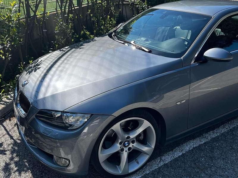 Usata BMW 325 218 CV (160 kW) 2006 Grigio Coupé