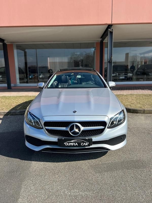 Usata Mercedes E220 194 CV (142 kW) 2018 Argento Coupé
