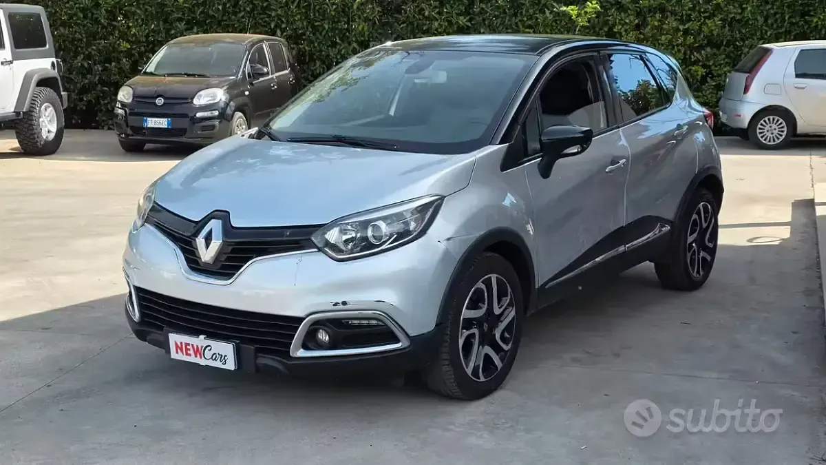 Usata Renault Captur 90 CV (66 kW) 2015 Grigio SUV