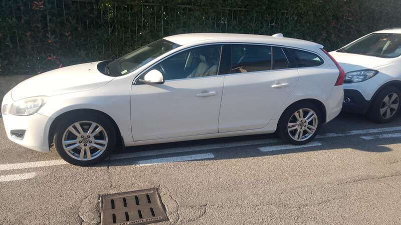 Usata Volvo V60 Momentum 215 CV (158 kW) 2012 Bianco Station wagon