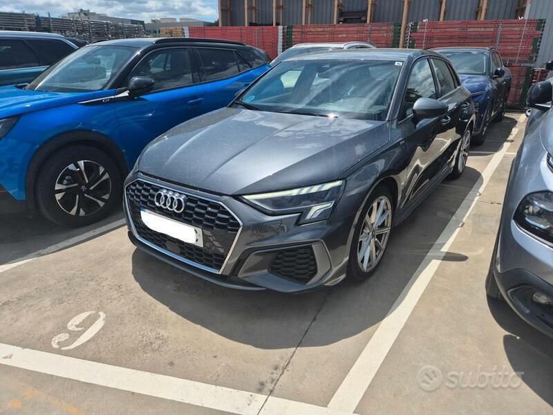 Nero Usata 2023 Audi A3 Sportback S-Line Due volumi | 27.500 € (Ottimo prezzo) - Immagine 1/4