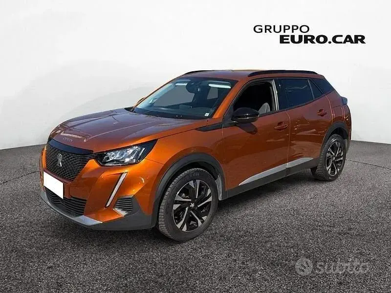 Usata Peugeot 2008 Allure 110 CV (80 kW) 2022 Arancione SUV