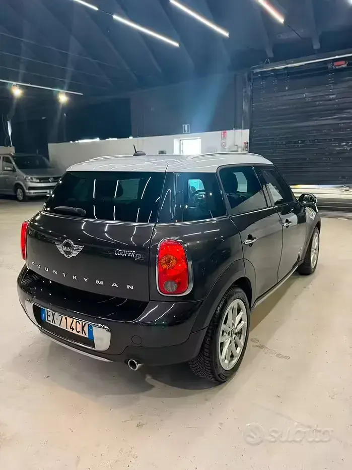 Usata Mini Cooper Countryman Business 111 CV (81 kW) 2014 Nero SUV