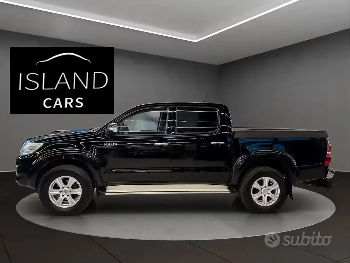 Usata Toyota HiLux 171 CV (125 kW) 2016 Nero Pick-up