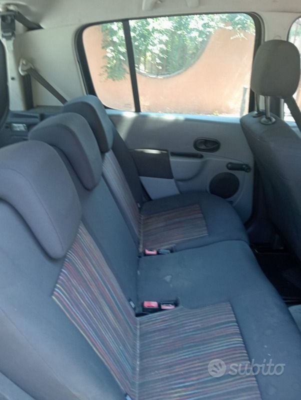 Usata Renault Modus 2009 Grigio Monovolume