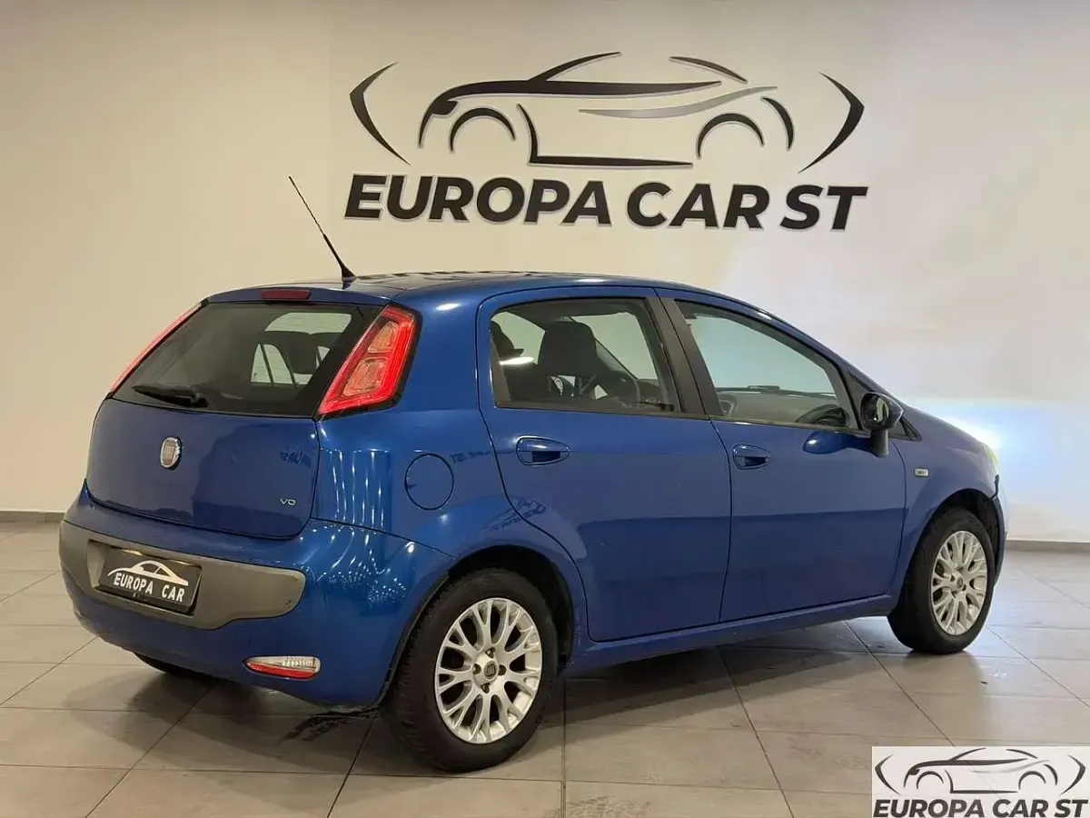 Usata Fiat Punto Evo Dynamic 65 CV (47 kW) 2010 Blu/azzurro Utilitaria