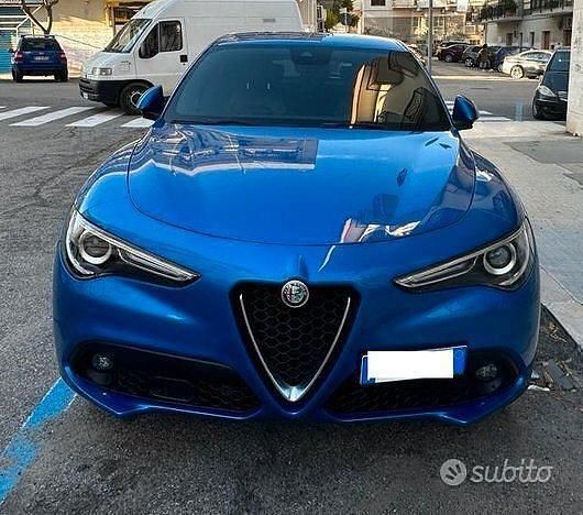 Usata Alfa Romeo Stelvio Executive 210 CV (154 kW) 2018 Blu SUV