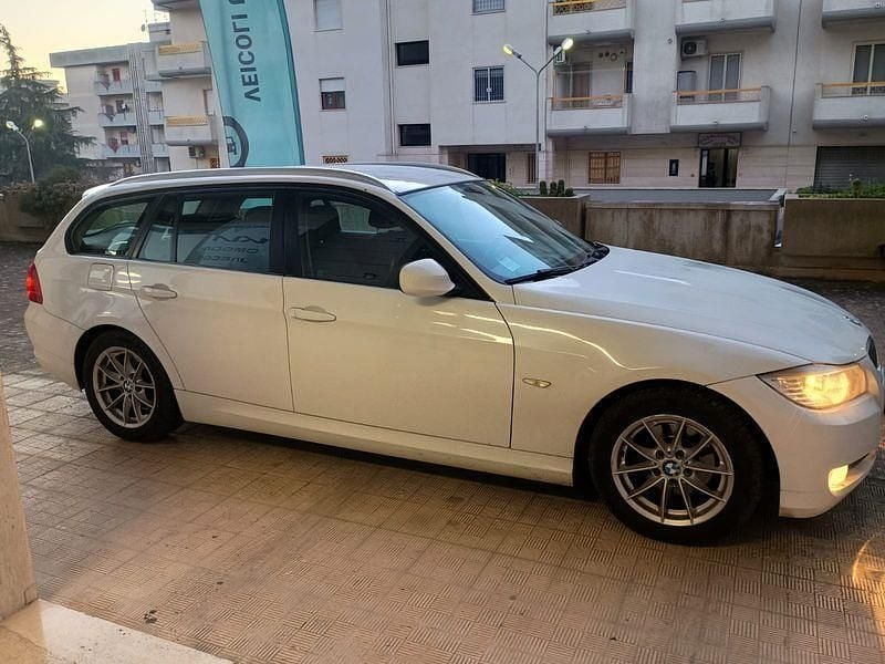Usata BMW 316 115 CV (84 kW) 2010 Bianco Station wagon