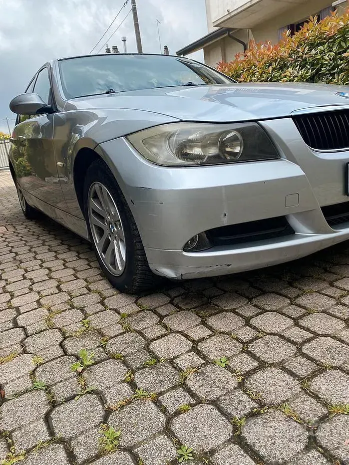 Usata BMW 320 177 CV (130 kW) 2008 Grigio Berlina
