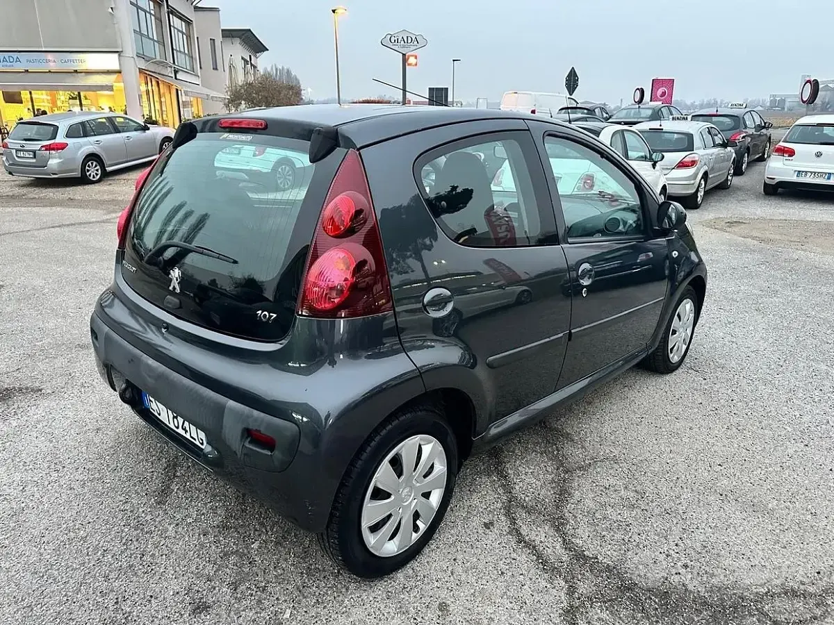 Usata Peugeot 107 Access 68 CV (50 kW) 2013 Other Utilitaria
