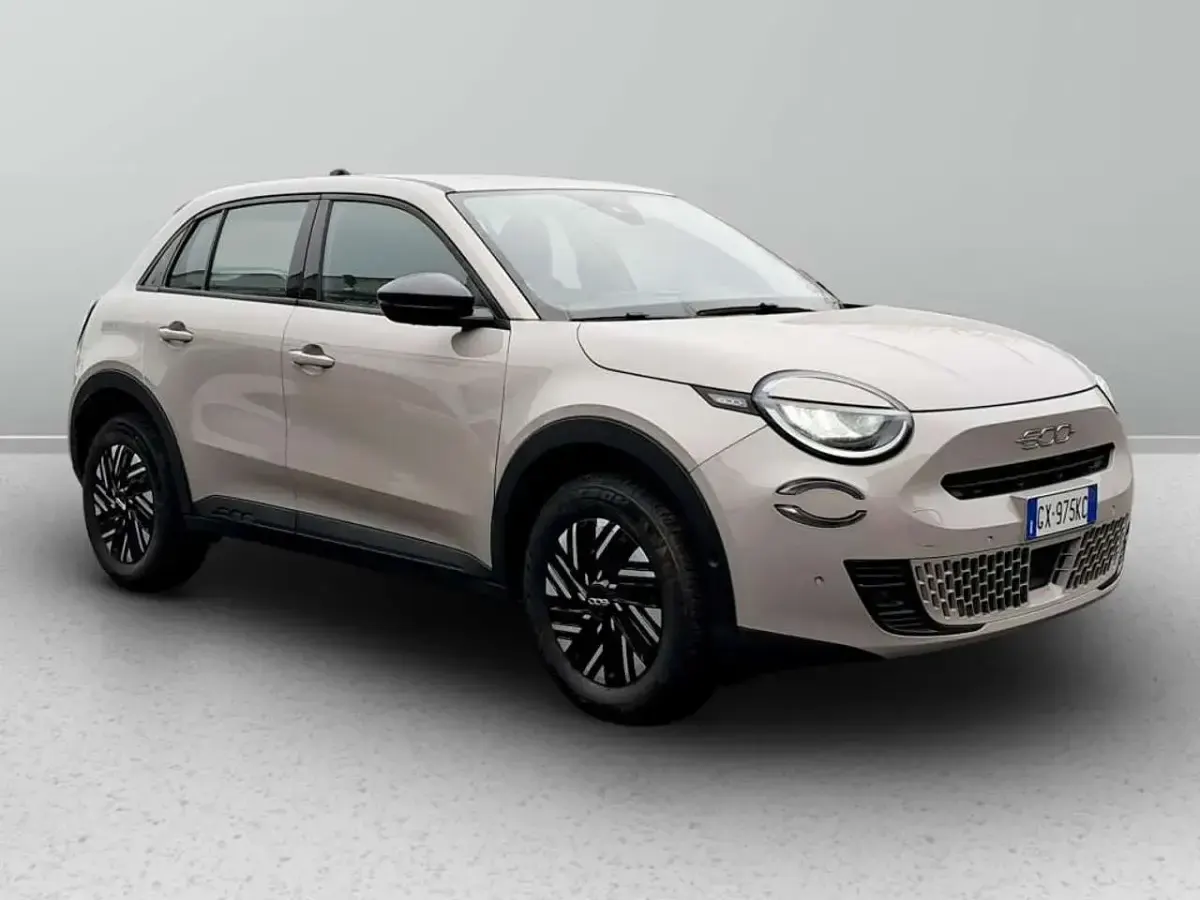 Usata Fiat 600 110 CV (80 kW) 2024 Beige SUV