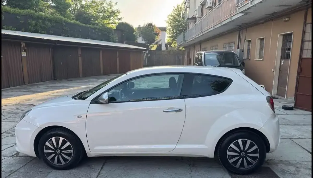 Usata Alfa Romeo MiTo Super 77 CV (56 kW) 2017 Other Utilitaria