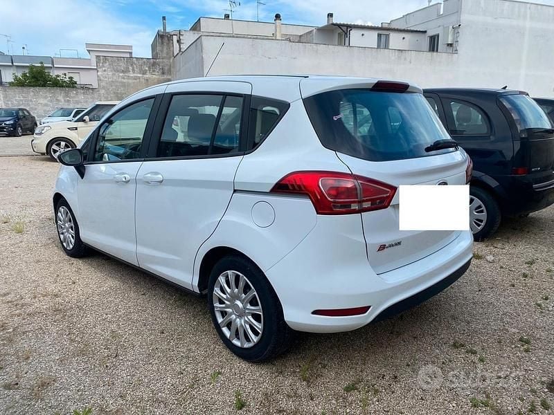 Usata Ford B-MAX Business Edition 100 CV (73 kW) 2015 Bianco Monovolume
