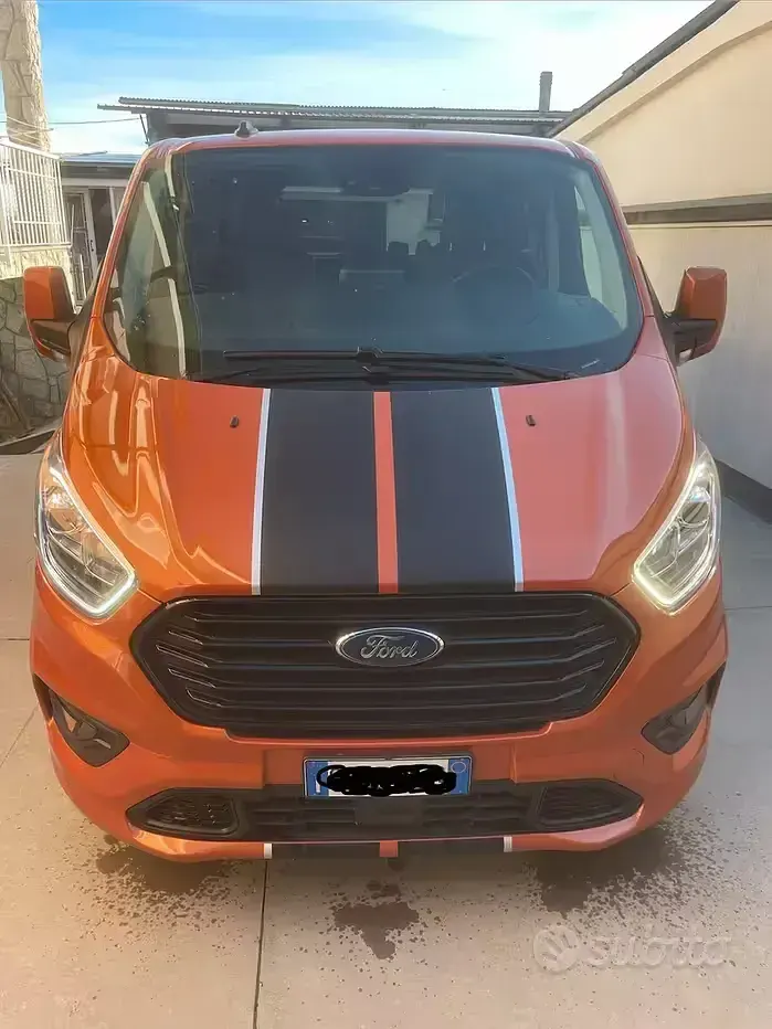 Usata Ford Tourneo Sport 170 CV (125 kW) 2023 Monovolume