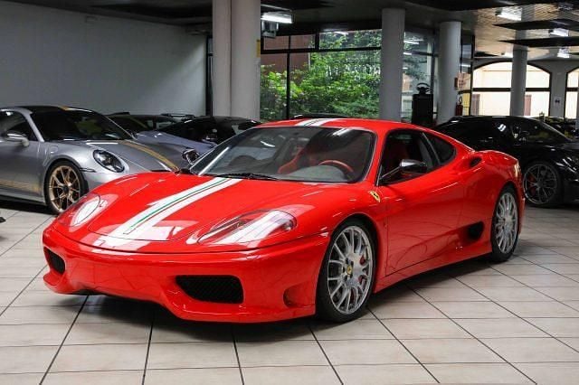 Usata Ferrari 360 424 CV (311 kW) 2004 Rosso scuderia Coupé